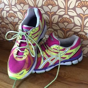 ASICS Gel GT 2000 Women’s 8.5 Running Shoe